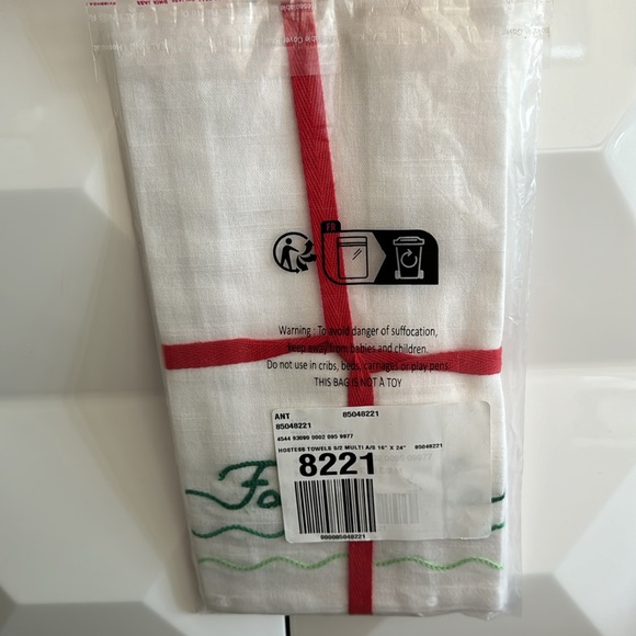 Festive Hand Towels set of 2 - Picture 6 of 7